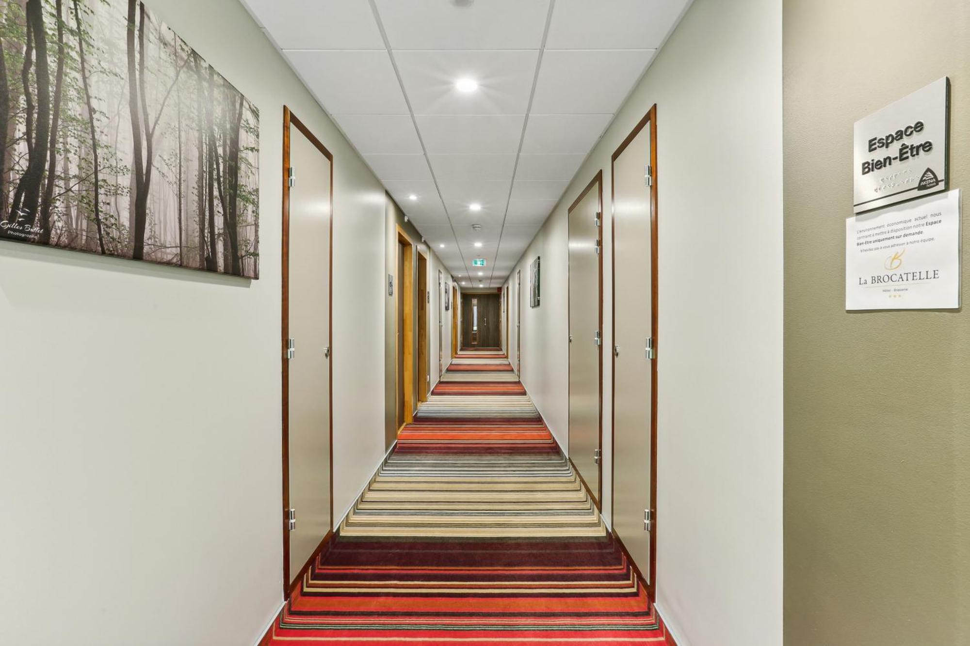 סן-קלוד Hotel Restaurant Akena Molinges - La Brocatelle מראה חיצוני תמונה