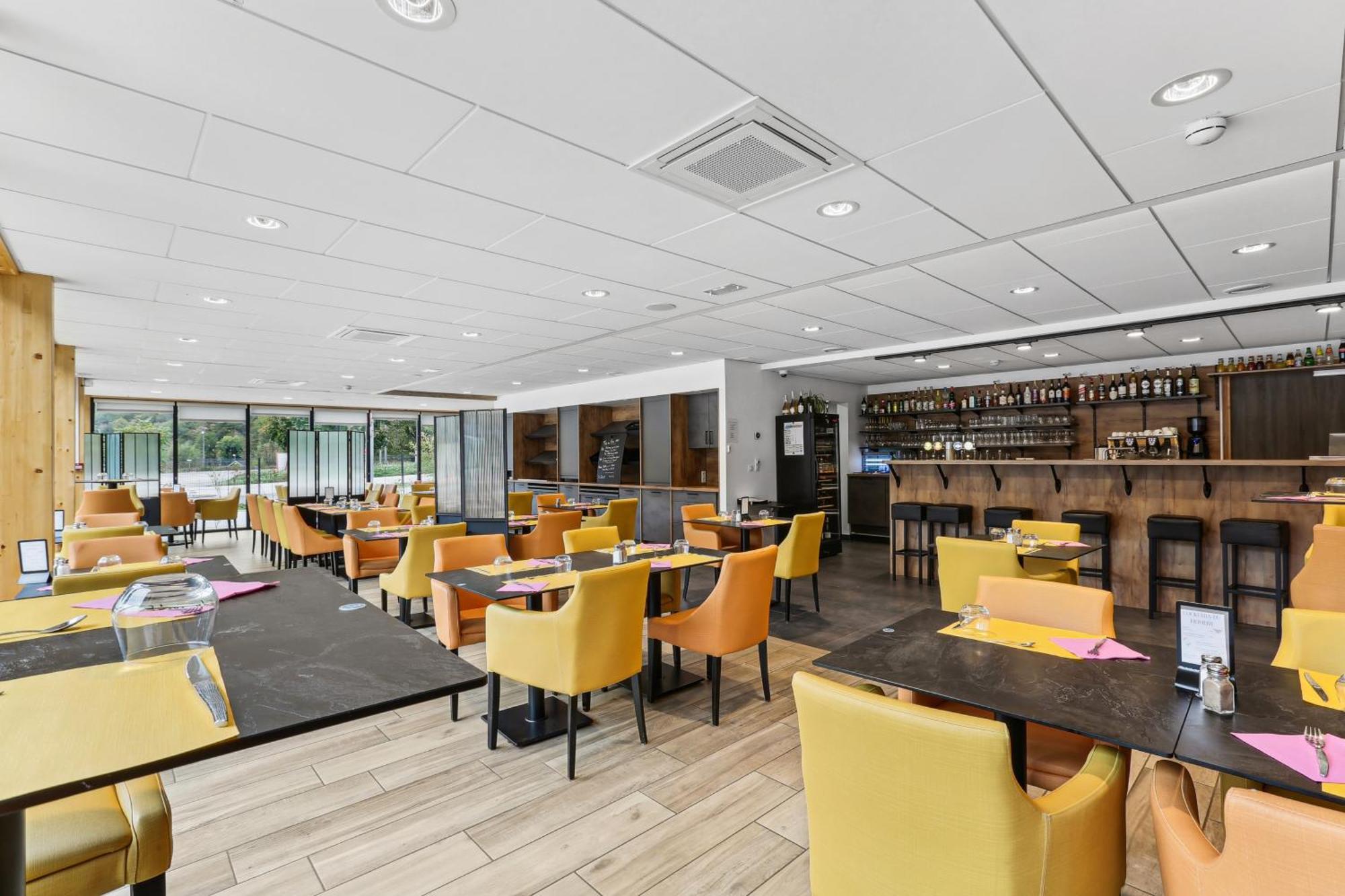 סן-קלוד Hotel Restaurant Akena Molinges - La Brocatelle מראה חיצוני תמונה